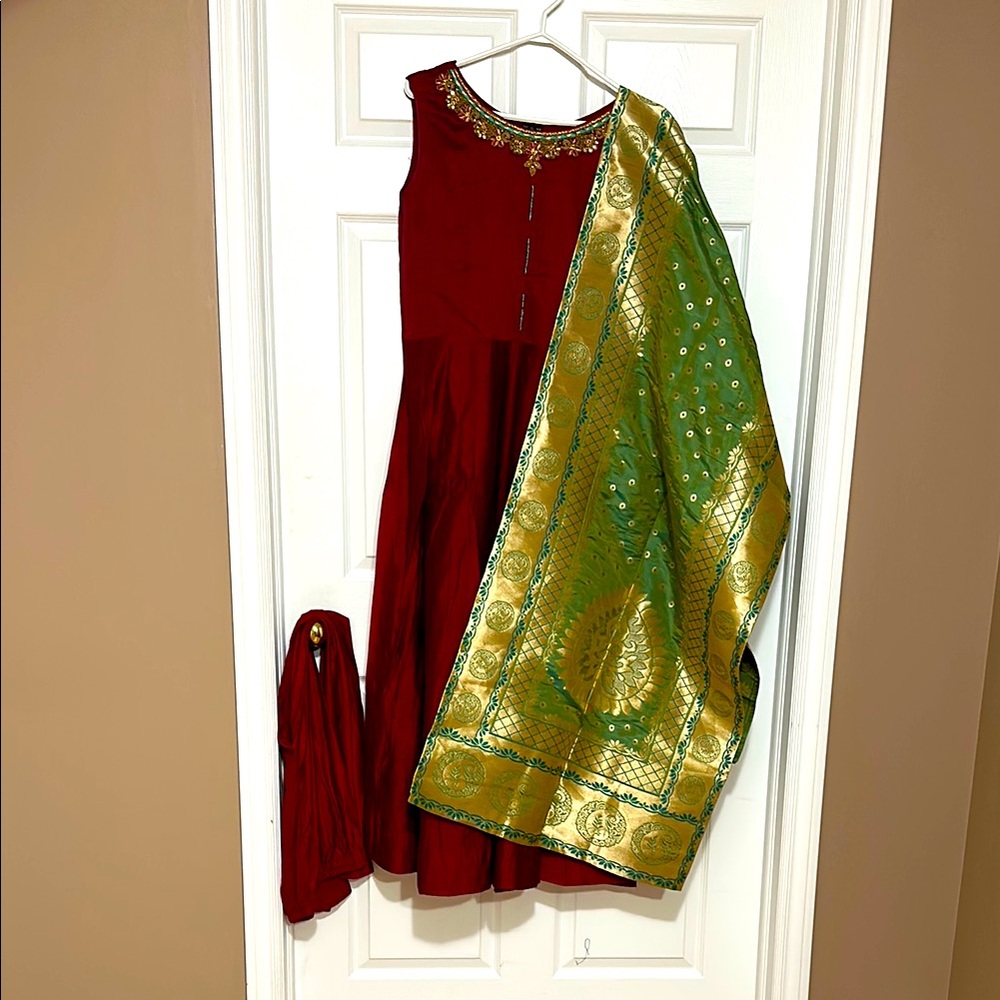 Elegant Red and Green Traditional Dress with Gold Accents 3pcs Gown